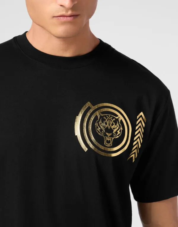 plein_sport_cotton_tshirt_4-1.webp Philipp Plein Plein Sport Cotton T-shirt Round Neck SS Lamina Tiger black/lightgold Outlet